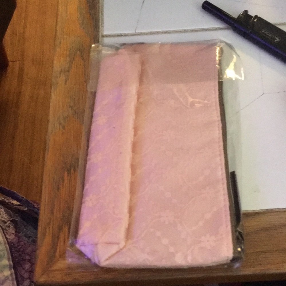 Clutch/makeup bag